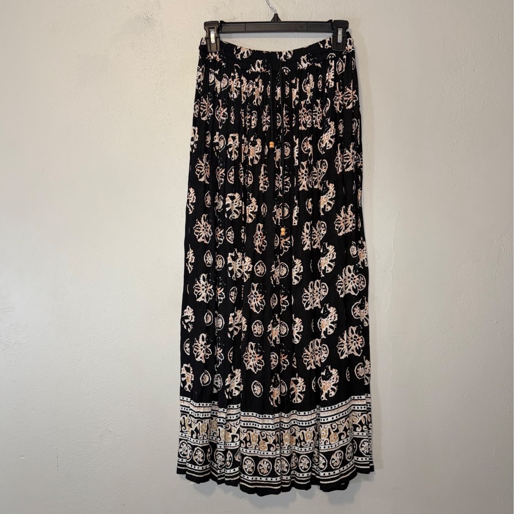 Boho Floral Medallion Maxi Skirt Black Cream Elastic Waist Beaded Drawstring